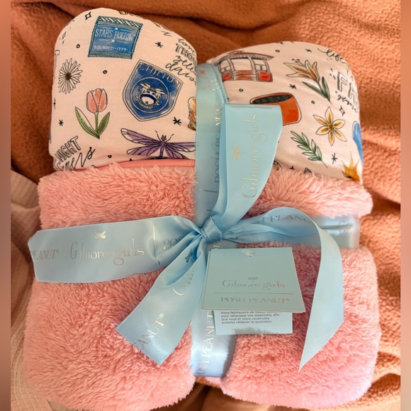 Posh Peanut Other - Gilmore girls posh peanut plush blanket with bamboo
